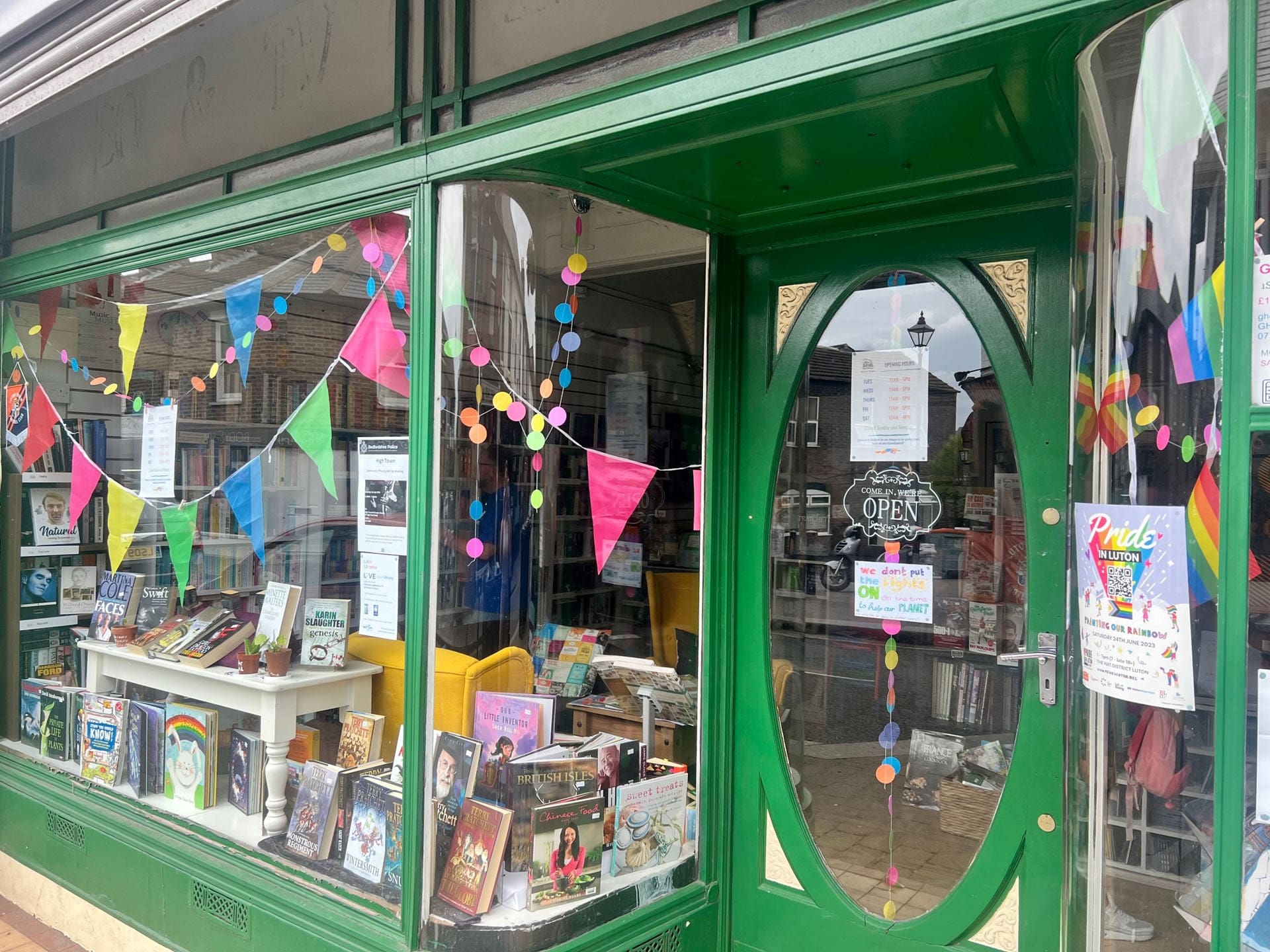 brownbooks Browns Books Luton